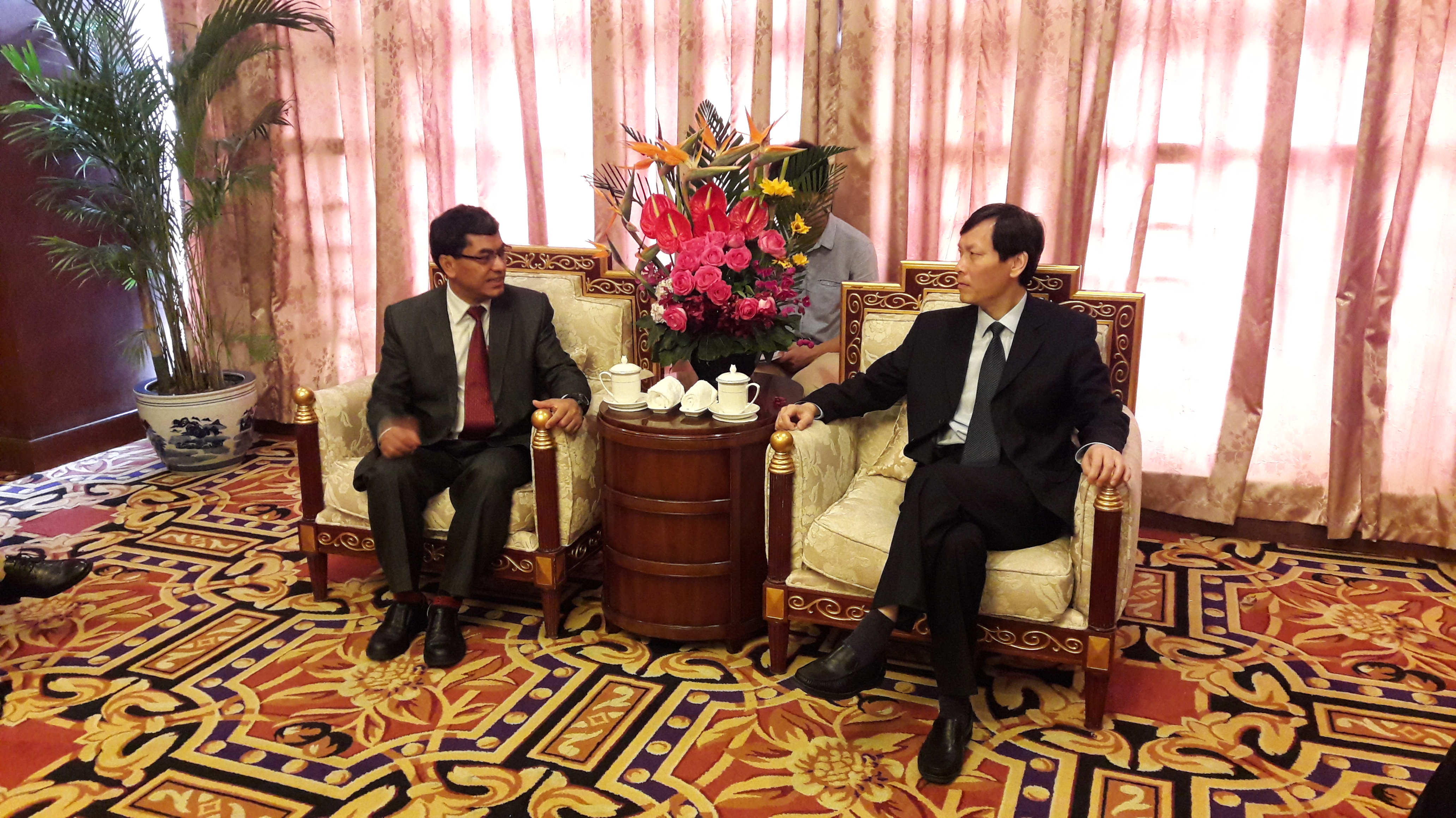 Meeting with Deputy Secreatary General of Chengdu Municipal Government Office and keynote speech by Hon'ble Vice-Chairman Dr. Min Bahadur Shrestha in Chengdu, People's Republic of China.