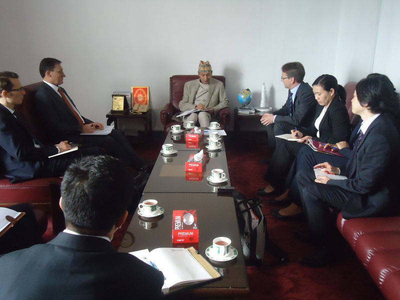 NPC Vice Chairman meeting with team members from International Monetary Fund